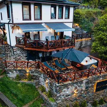 Mezinska Jacuzzi Sauna ヴィラ Shiroka Lŭka