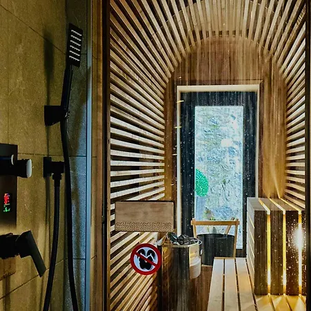 Mezinska Jacuzzi Sauna