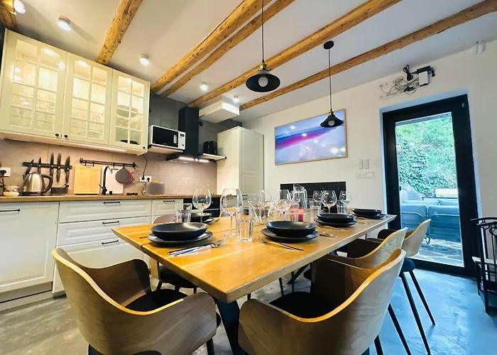 Mezinska Jacuzzi Sauna ヴィラ