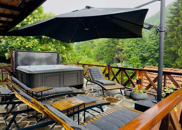 Mezinska Jacuzzi Sauna *