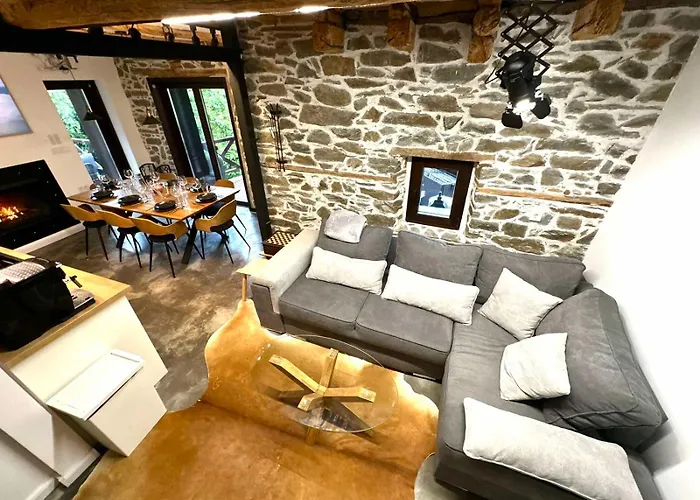 ヴィラ Mezinska Jacuzzi Sauna *